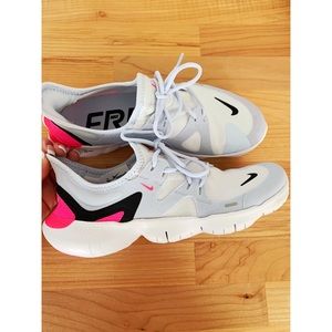 WMNS Nike Free RN 5.0 SZ 8.5